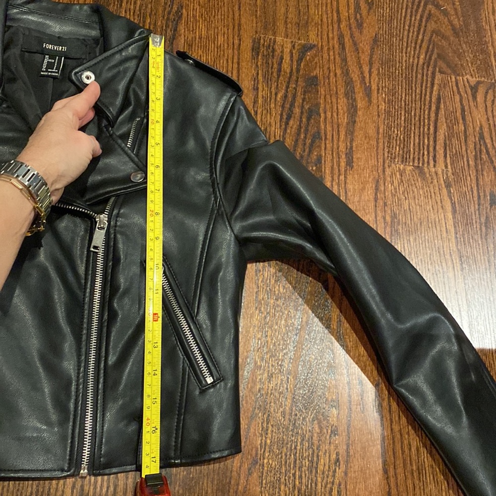 Forever 21 cropped faux leather jacket - Picture 7 of 14